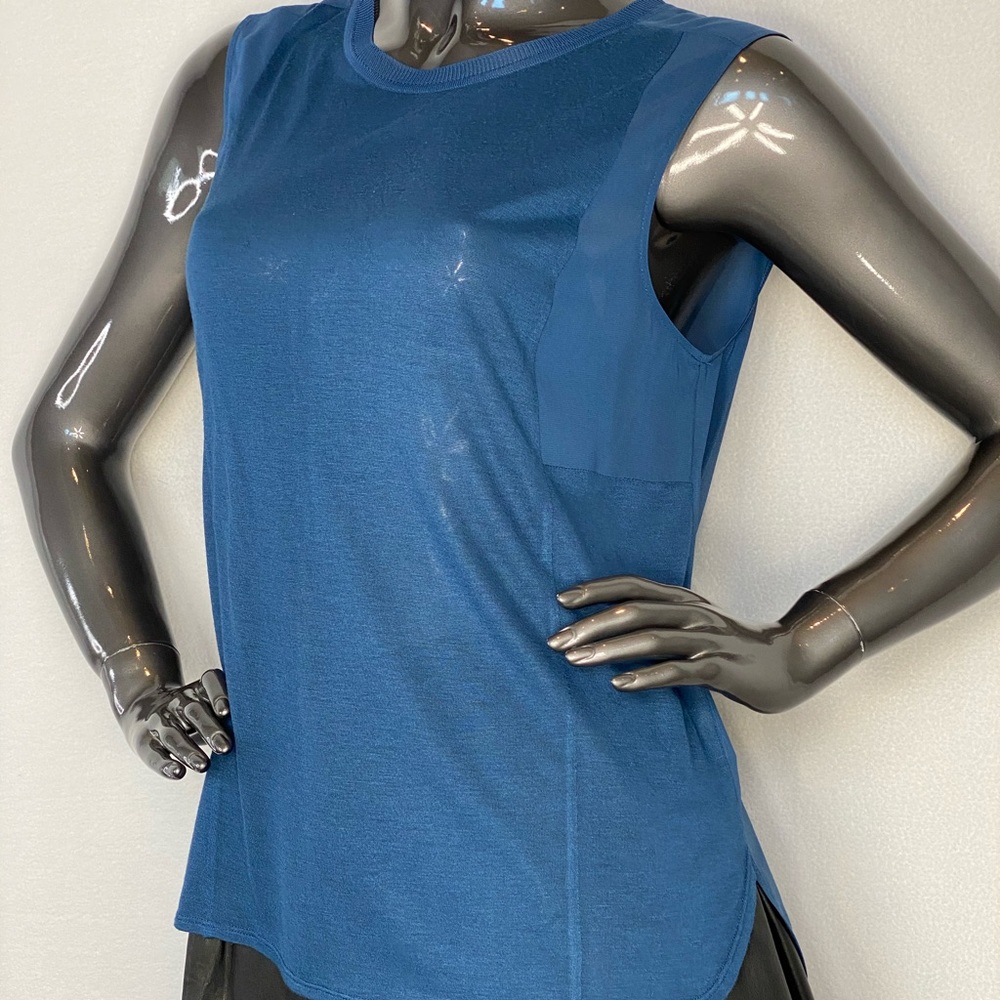 - VINCE. BLUE TOP..